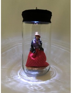 Lámpara "Te tengo en el Bote" falda roja y mantón 2