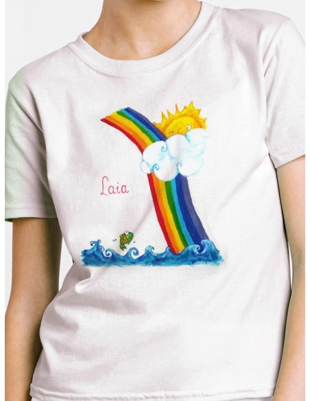 Camiseta arcoiris con pez