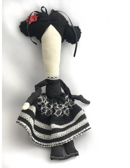 Muñeca de tela traje de extremeña pequeña